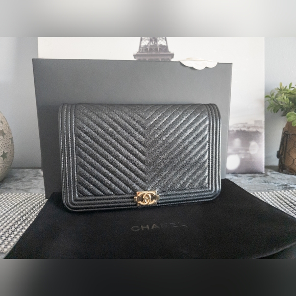 Chanel Caviar Chevron Boy Wallet On Chain- Gold Tone- Black- Full Inclusion - Picture 3 of 17